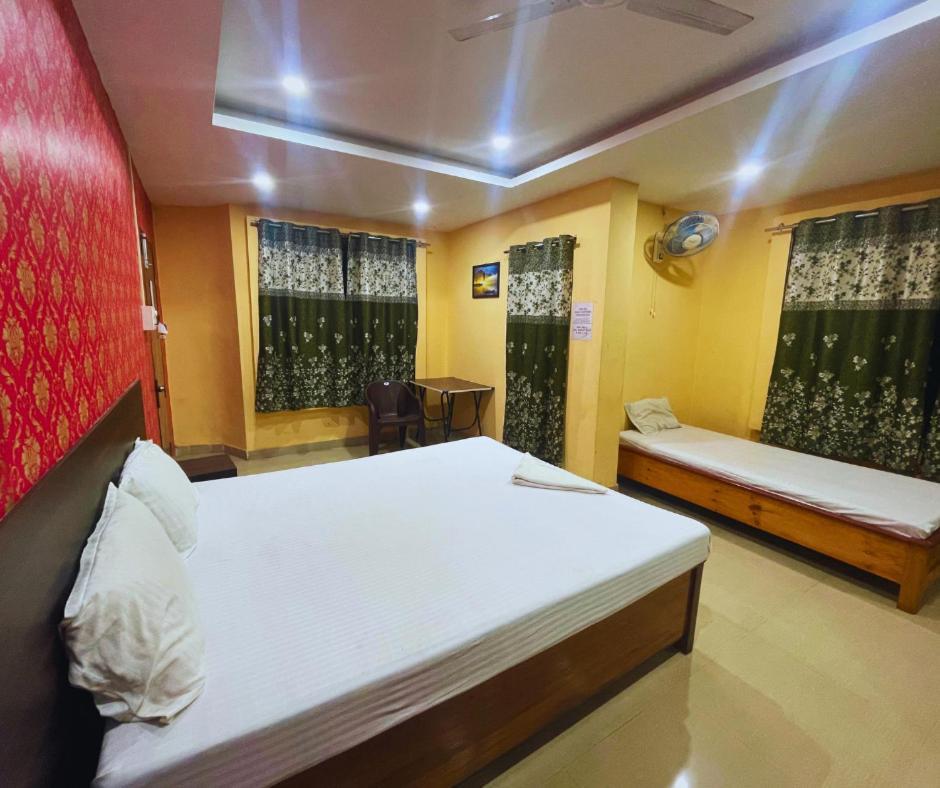 H K Residency Near Kalakshetra Hotel Guwahati Eksteriør billede